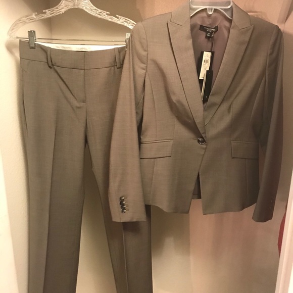 Suit - Picture 2 of 10